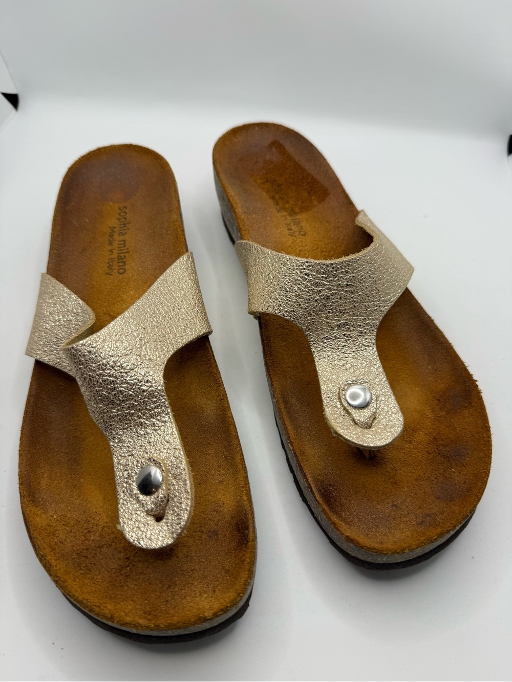 Sophia Milano gold metallic thong sandals Size 9 Made In Italy